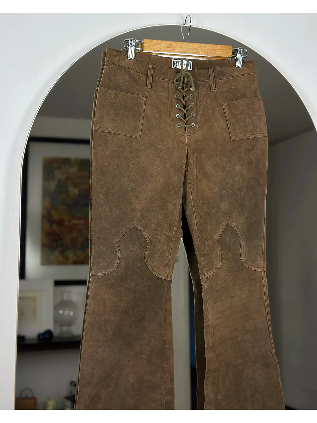 Pantalón café de gamuza 2