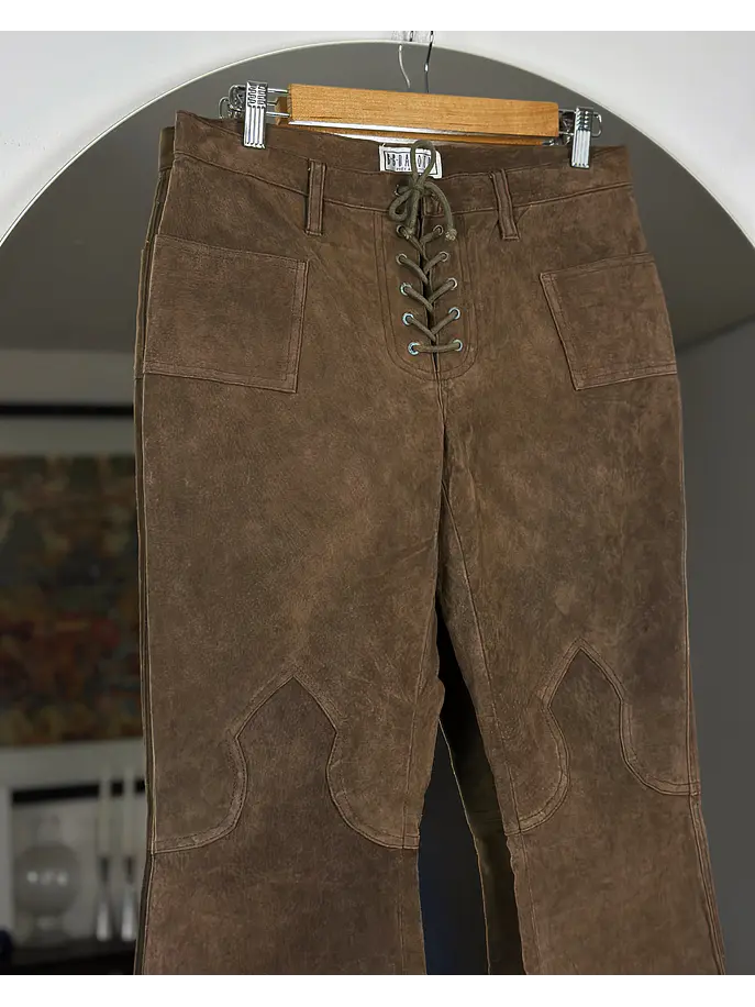 Pantalón café de gamuza 3