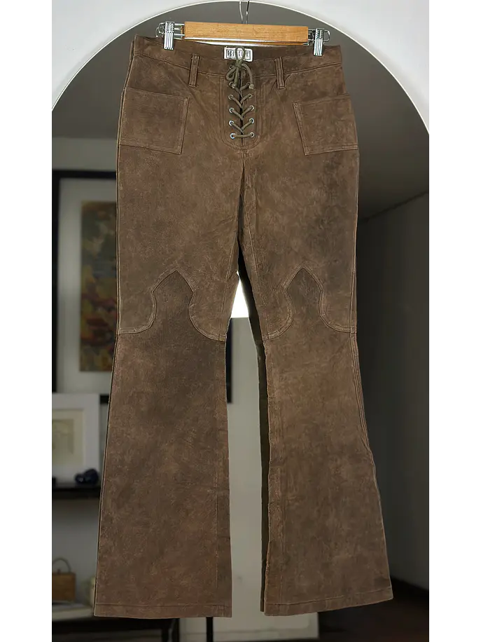 Pantalón café de gamuza 4