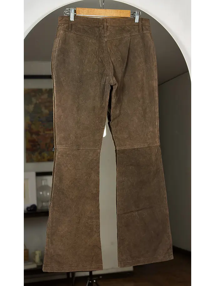 Pantalón café de gamuza 6