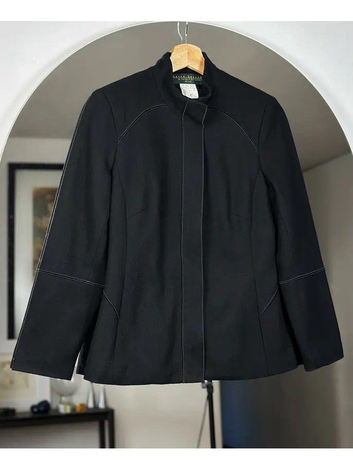 Blazer negro entallado 1