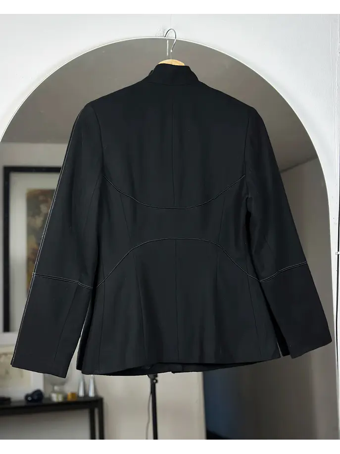 Blazer negro entallado 3