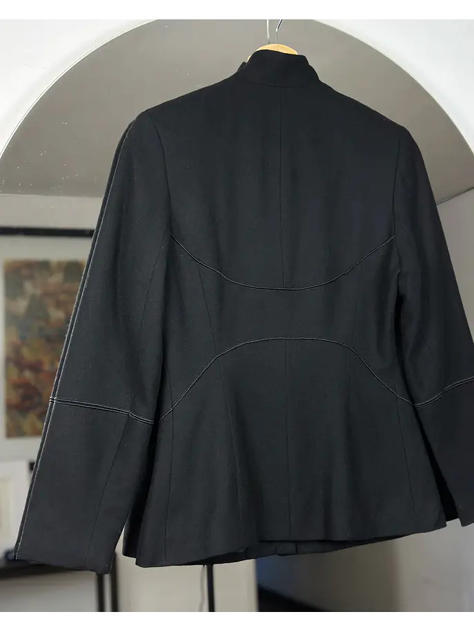 Blazer negro entallado 4
