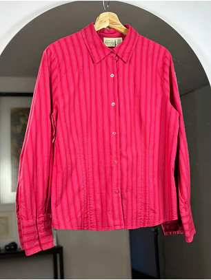 Camisa fucsia rayada