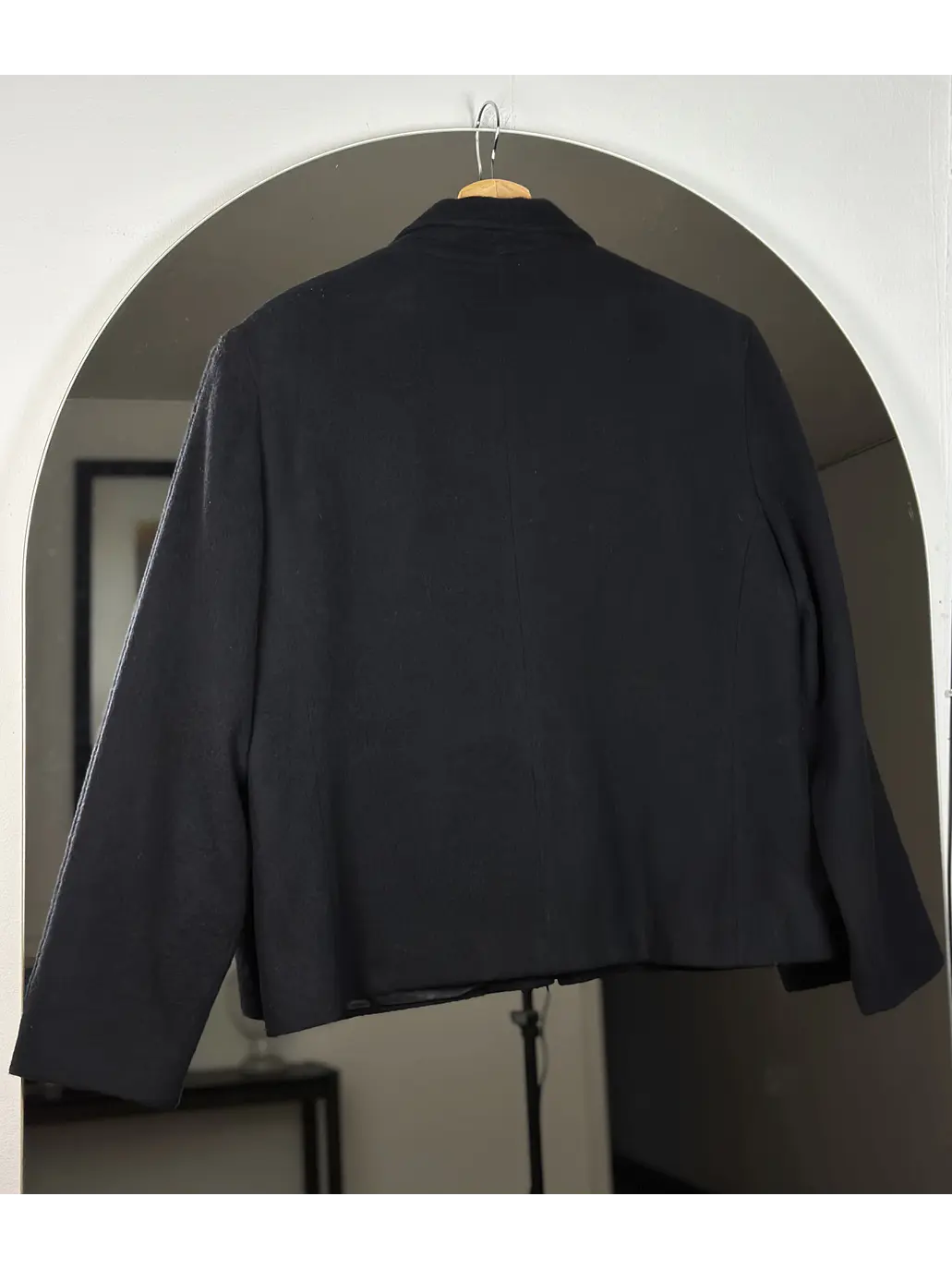 Chaqueta negra de lana 4