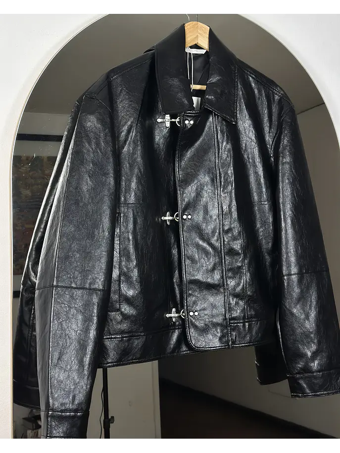 Chaqueta cuero sintético  2