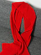 Capucha con bufanda roja - Miniatura 3