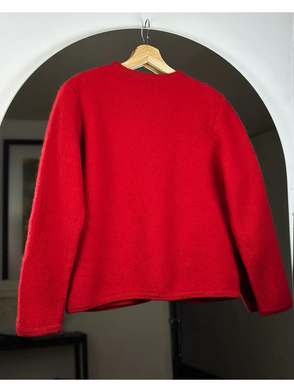 Chaqueta de lana roja bordada 4