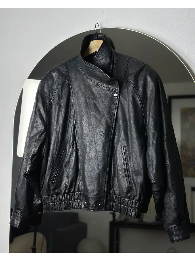 Chaqueta de cuero negra  2