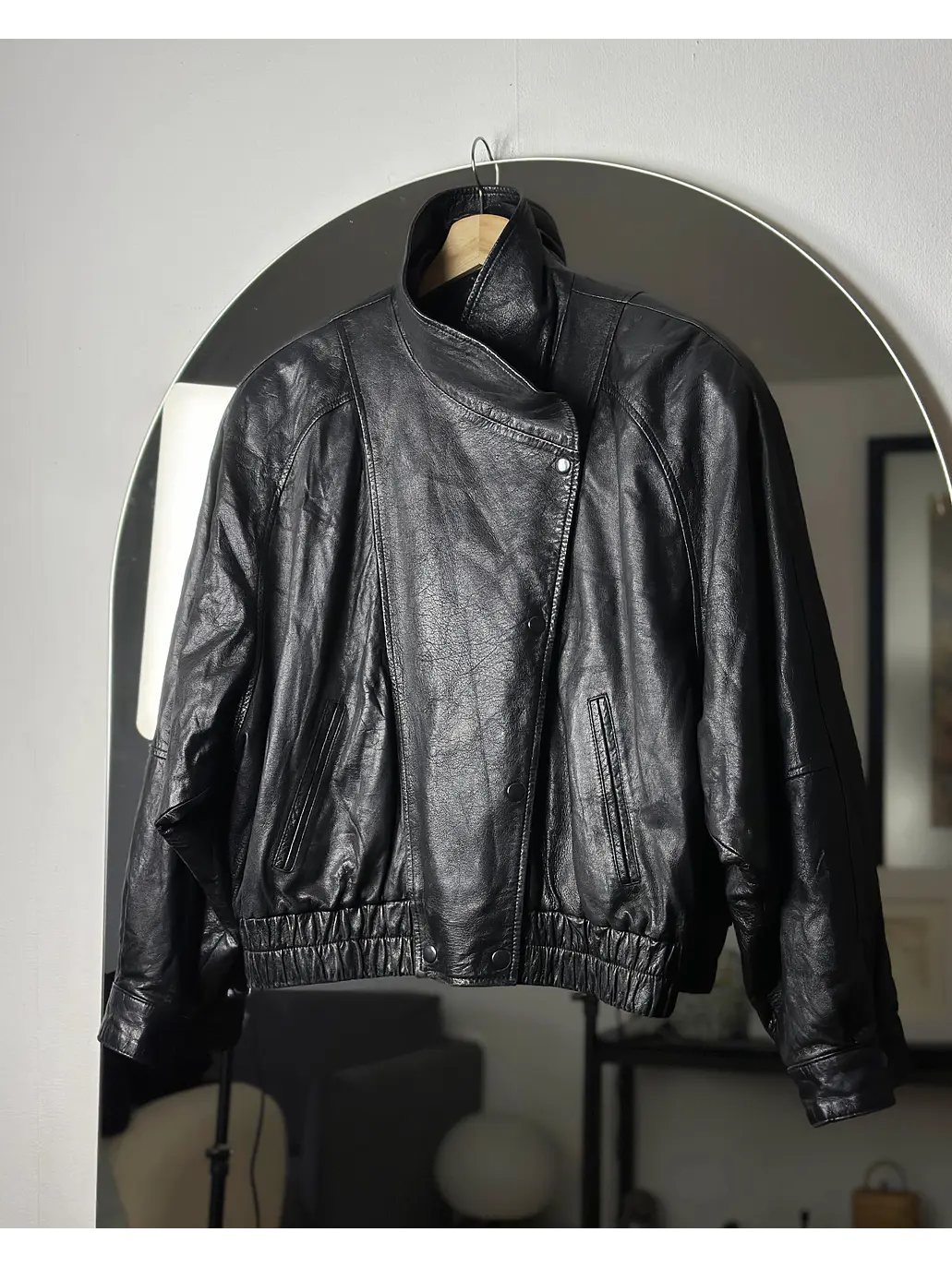 Chaqueta de cuero negra  1