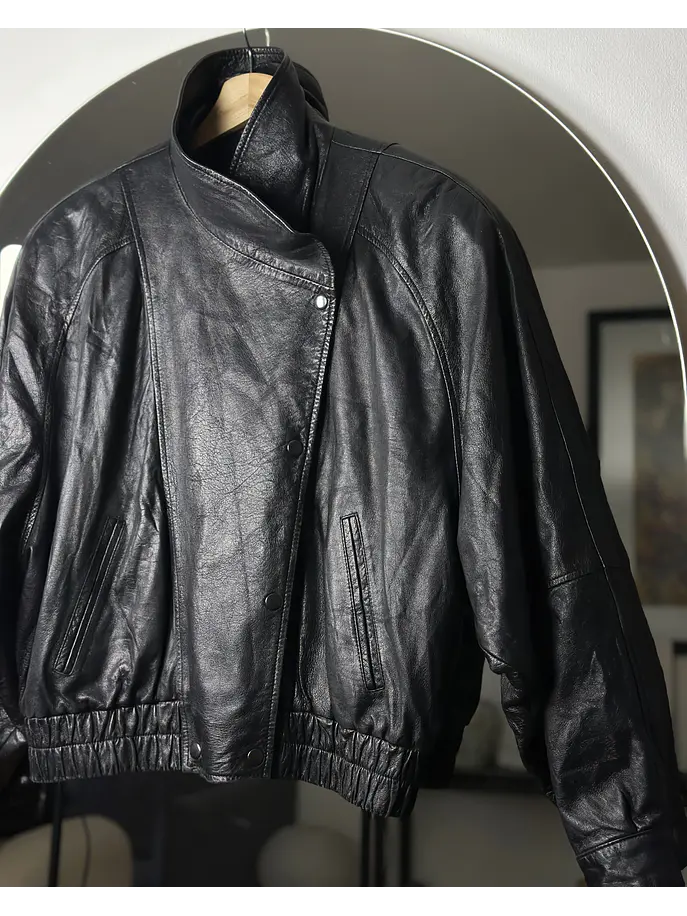 Chaqueta de cuero negra  3