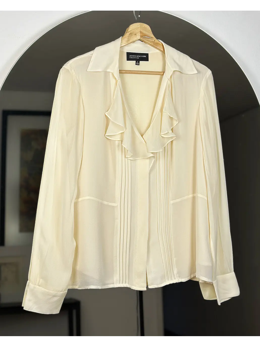 Blusa de seda color crema 1