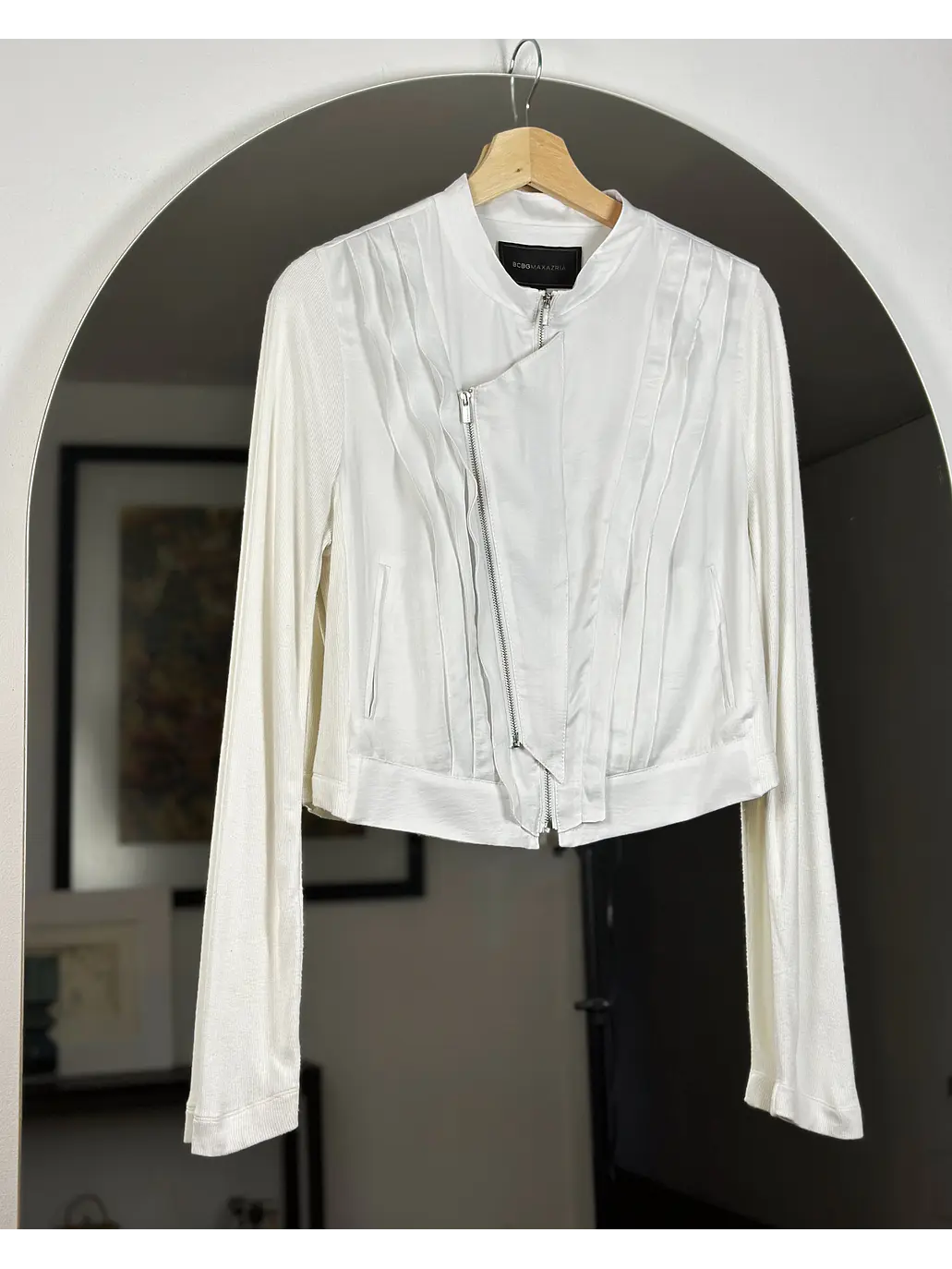 Chaqueta blanca satinada 1