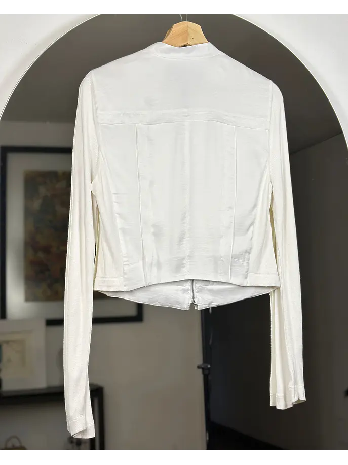 Chaqueta blanca satinada 5