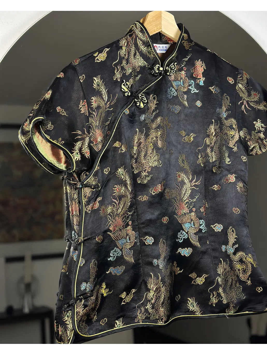 Camisa satinada estilo qipao 3