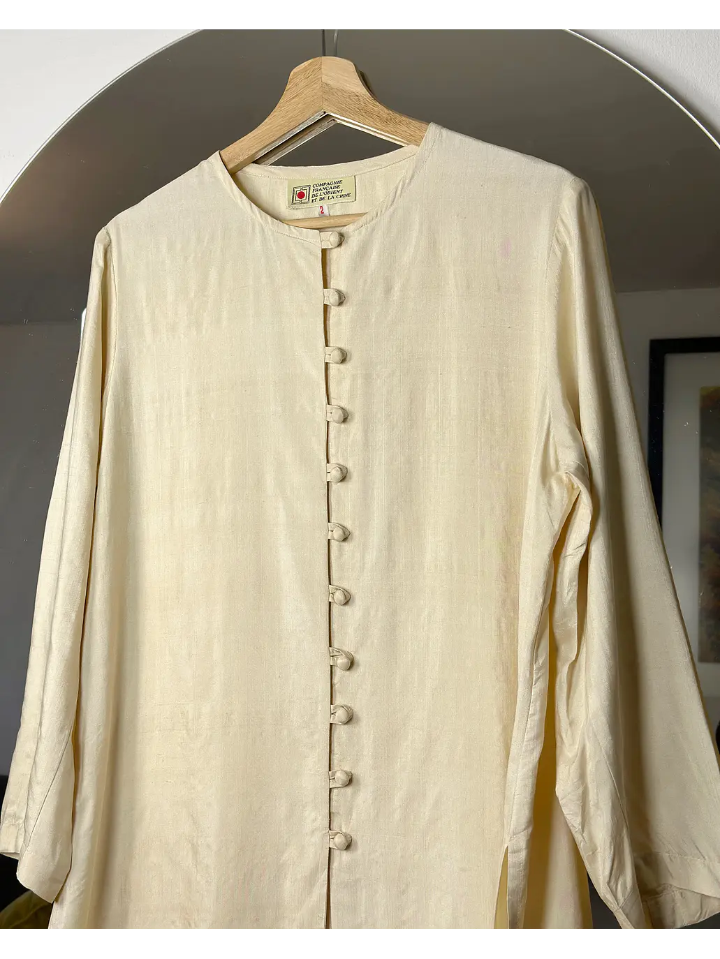 Camisa beige de seda  2