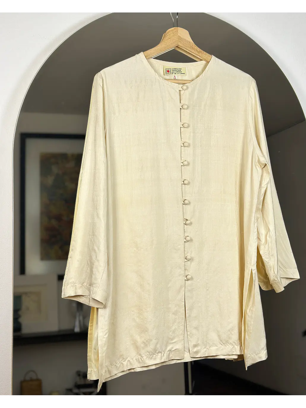 Camisa beige de seda  4
