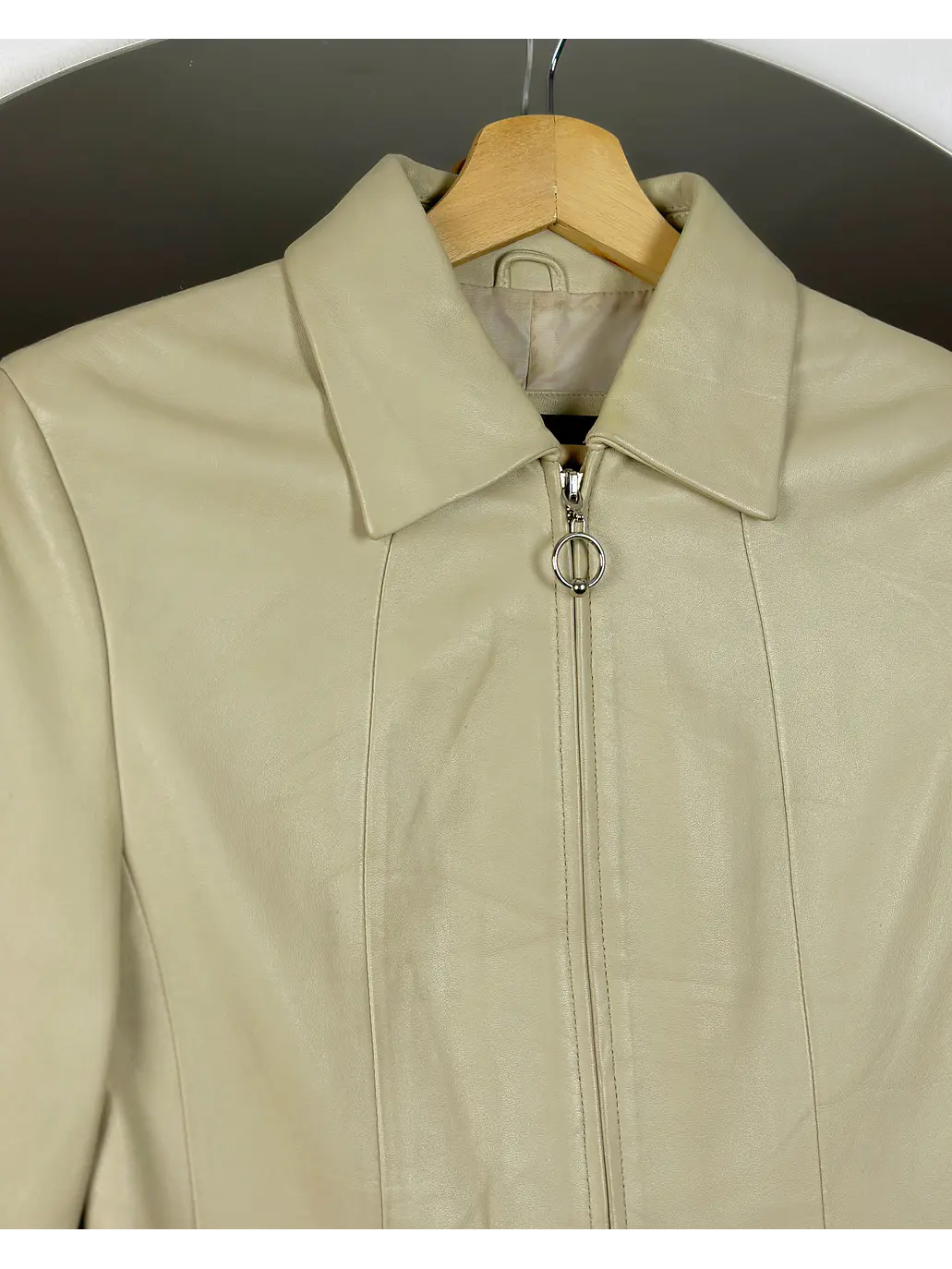 Chaqueta de cuero beige 3