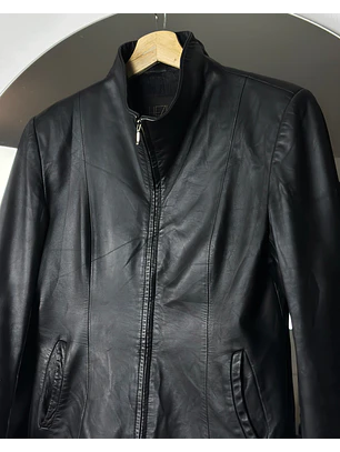 Chaqueta de cuero negra