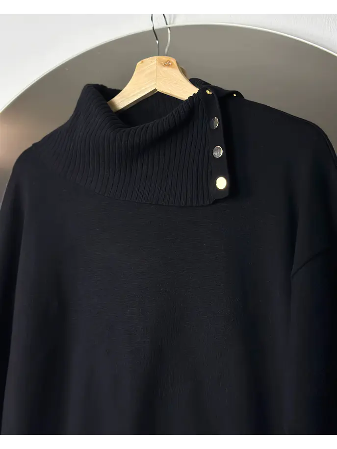 Chaleco negro cuello caído  2