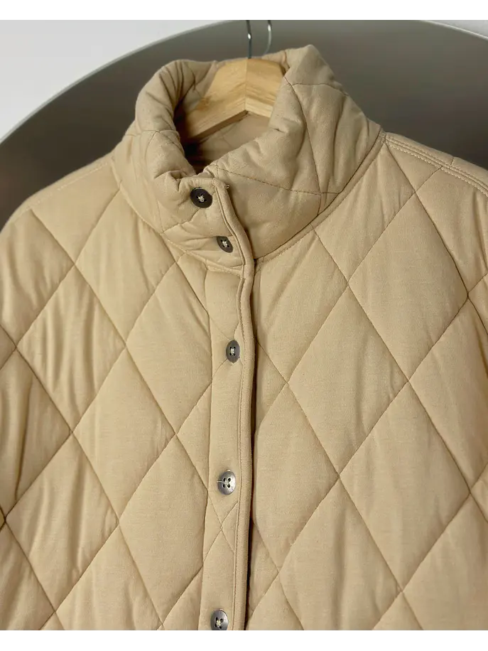 Chaqueta beige acolchada  5