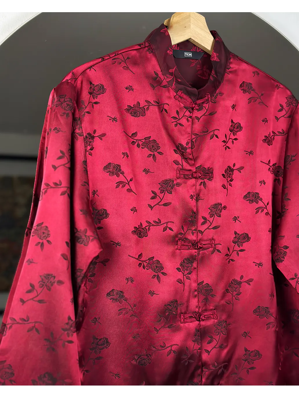 Camisa roja estilo oriental  2