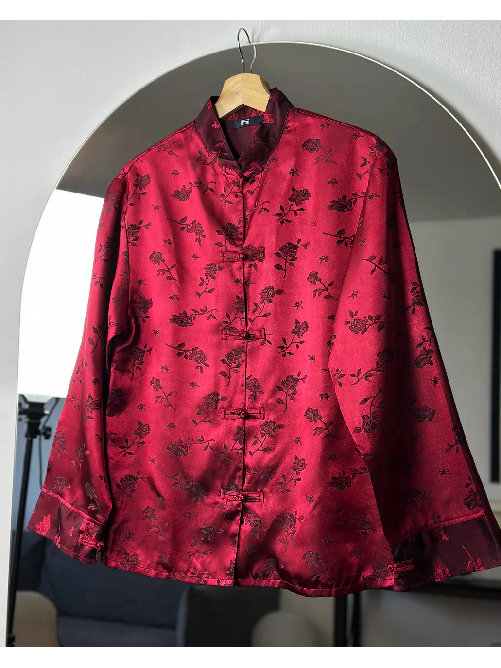 Camisa roja estilo oriental  3