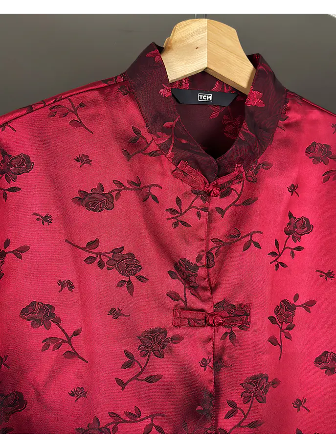 Camisa roja estilo oriental  4