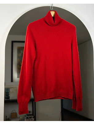 Suéter rojo con cuello