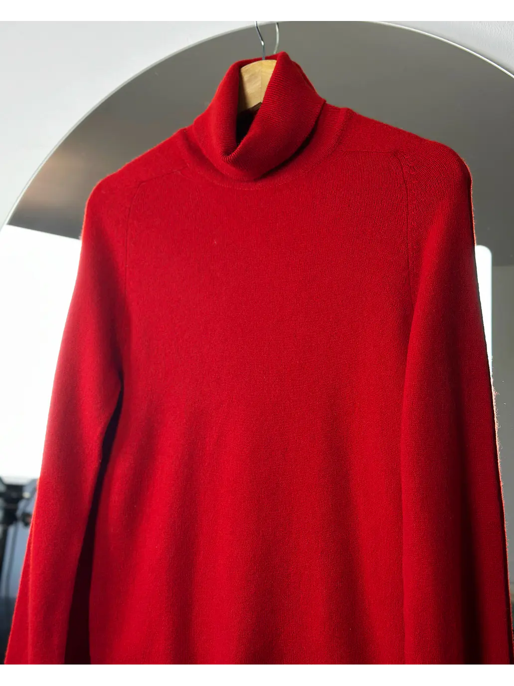 Suéter rojo con cuello 5