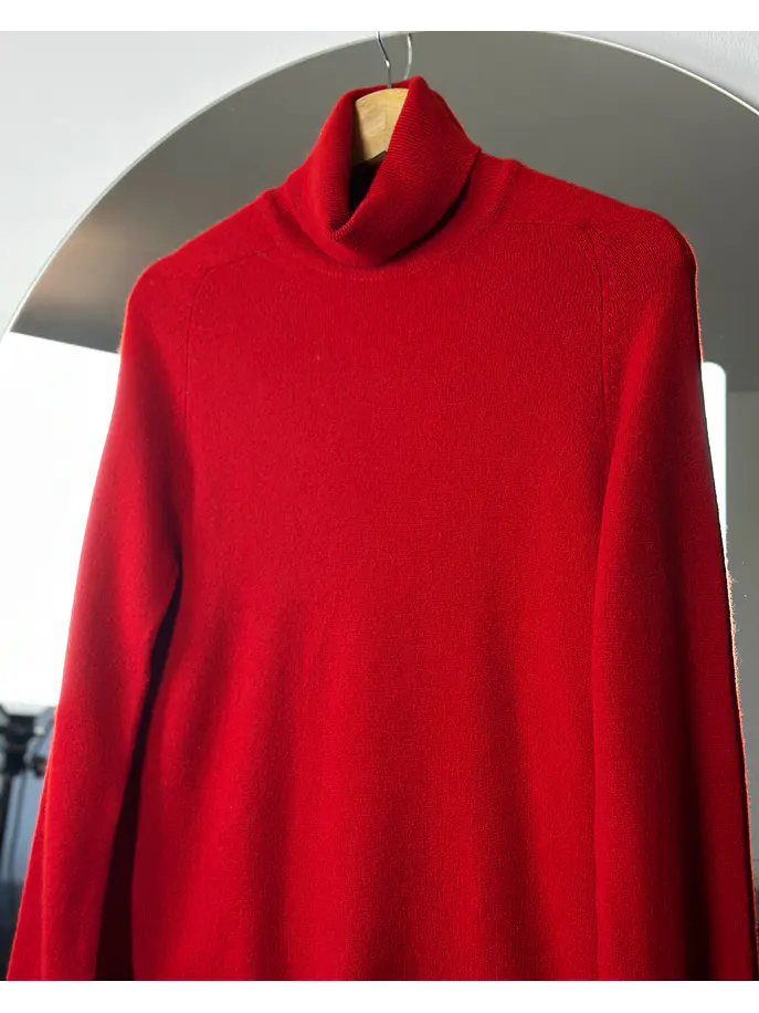 Suéter rojo con cuello 5