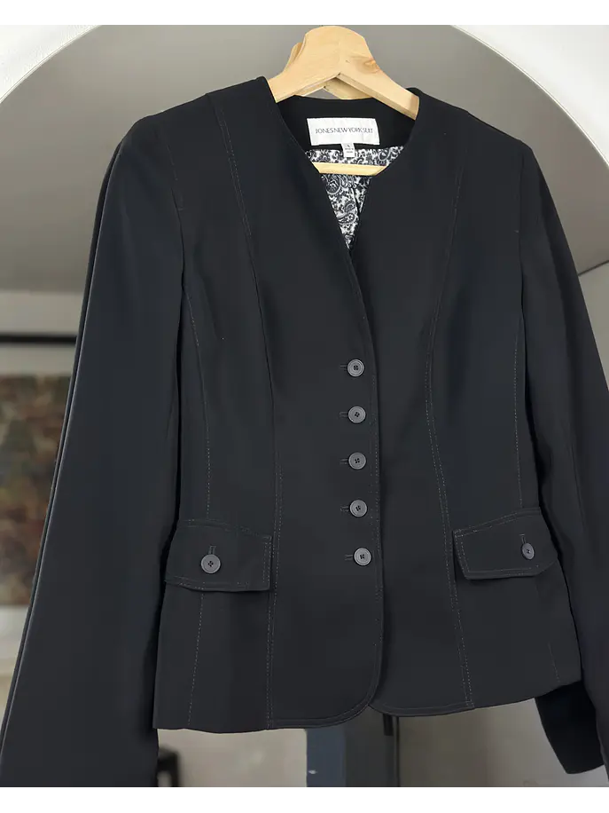 Blazer negro entallado 2