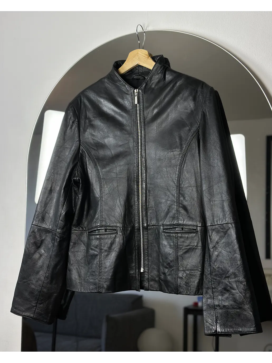 Chaqueta de cuero negra  1