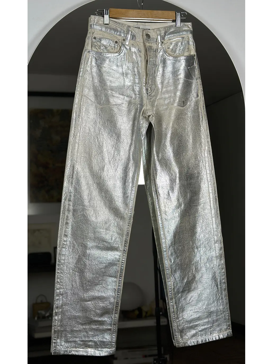 Pantalón de mezclilla metalizado 3