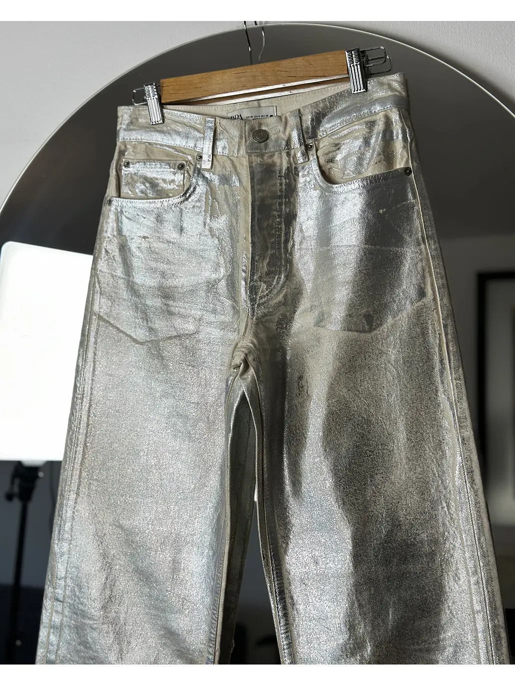Pantalón de mezclilla metalizado 5