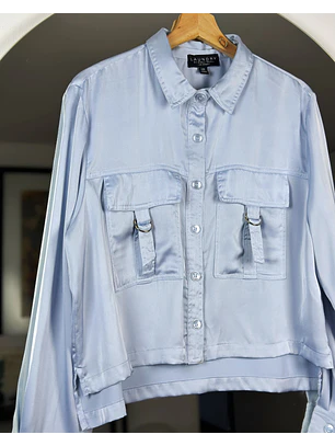 Camisa celeste satinada