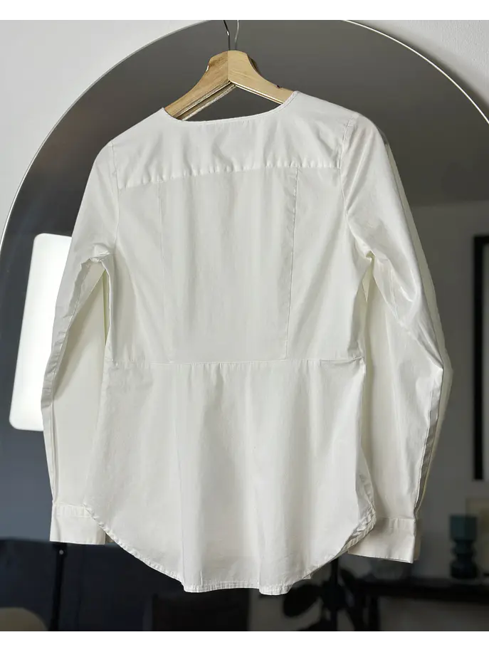 Camisa blanca entallada 4