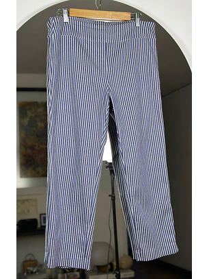 Pantalón capri rayado