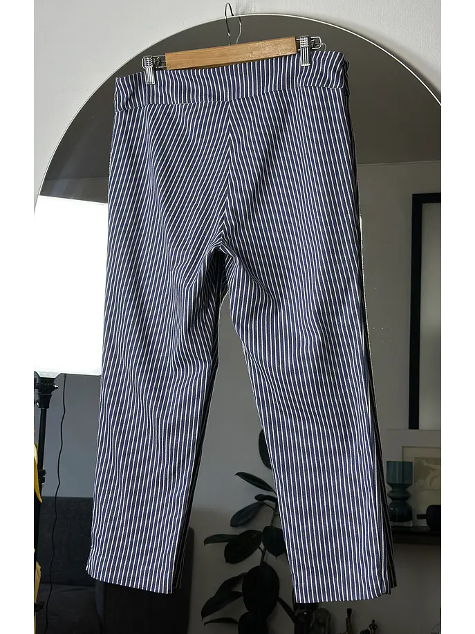 Pantalón capri rayado 3