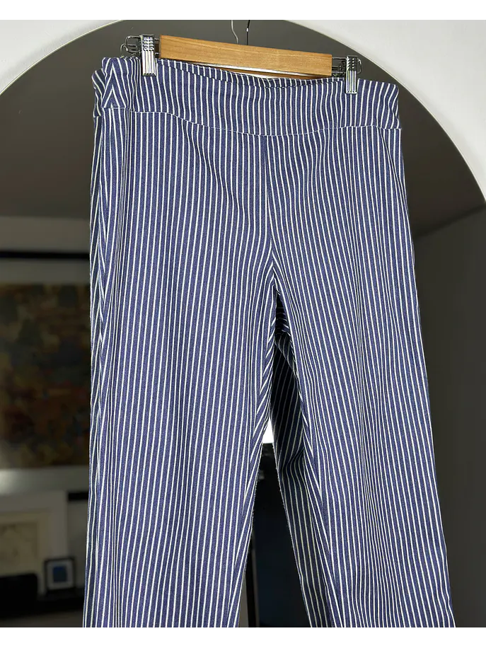Pantalón capri rayado 7
