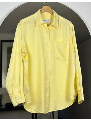 Camisa amarilla de lino
