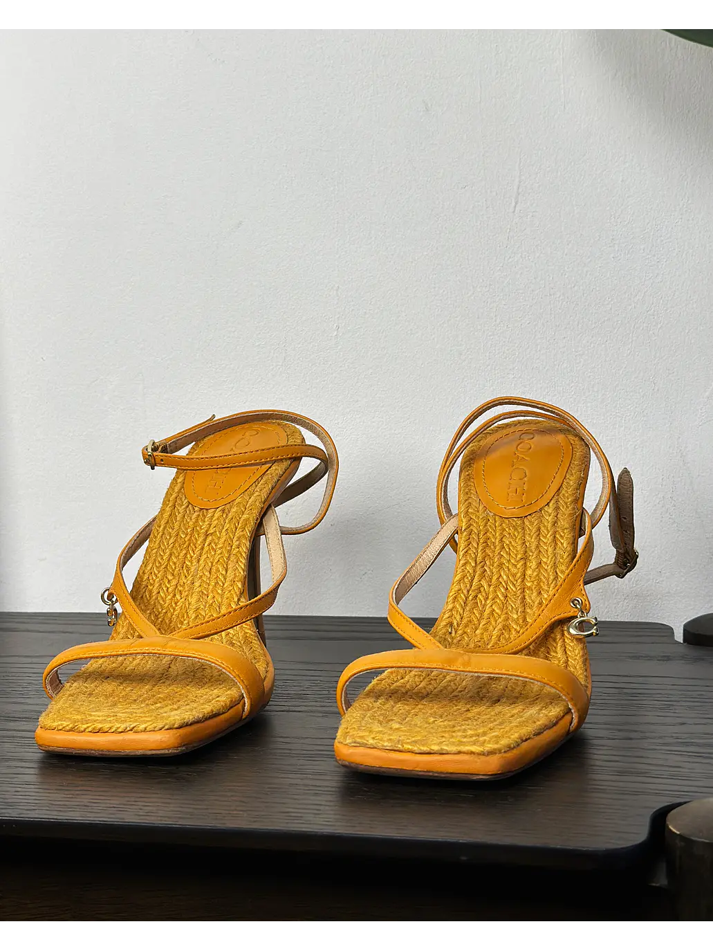 Sandalias de cuero naranja 2