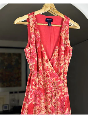 Vestido floreado de seda