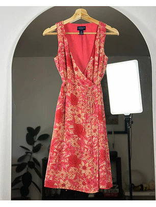 Vestido floreado de seda