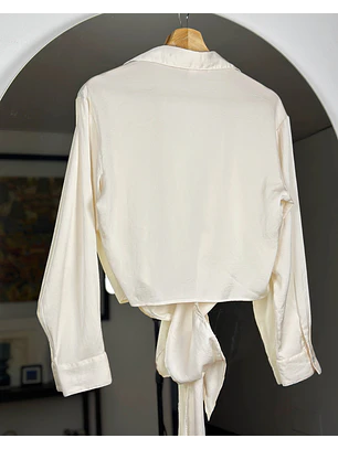 Camisa crema satinada