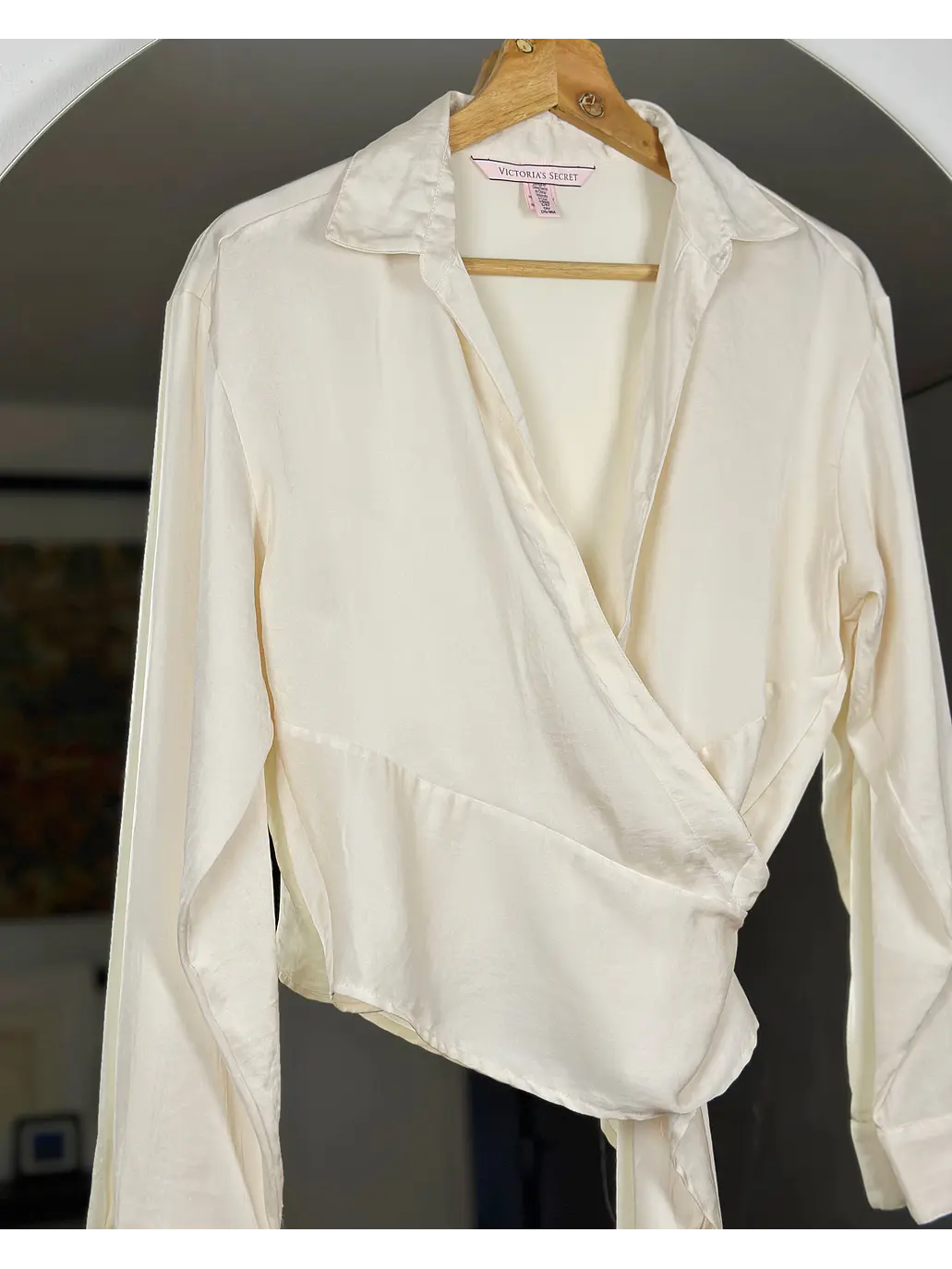 Camisa crema satinada 5