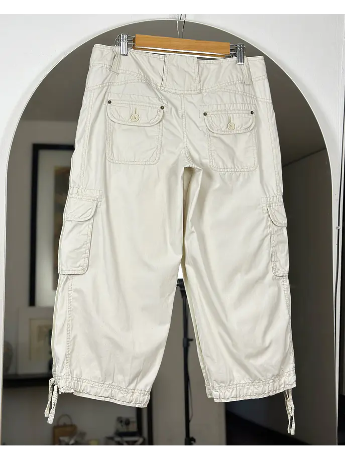 Pantalón capri beige  4