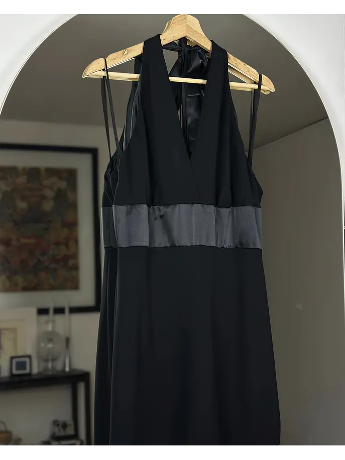 Vestido negro halter 3