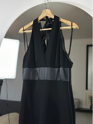 Vestido negro halter