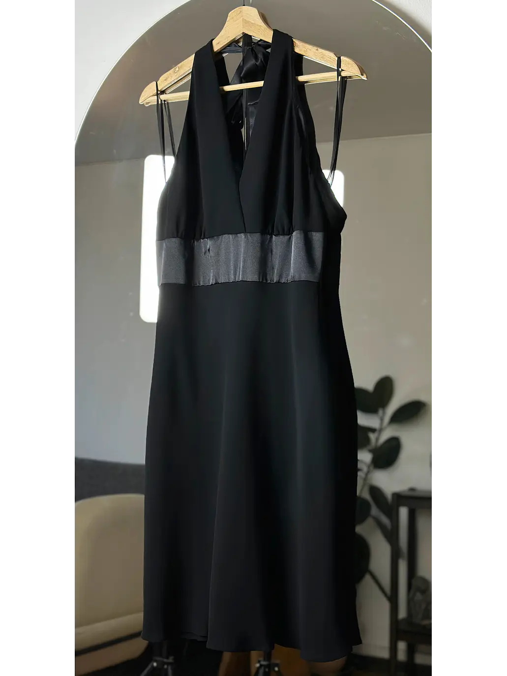 Vestido negro halter 1